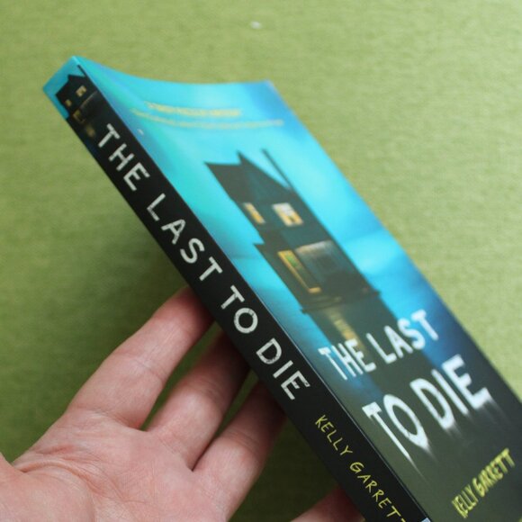 Paperback book: The Last To Die by Kelly Garrett - Picture 2 of 7
